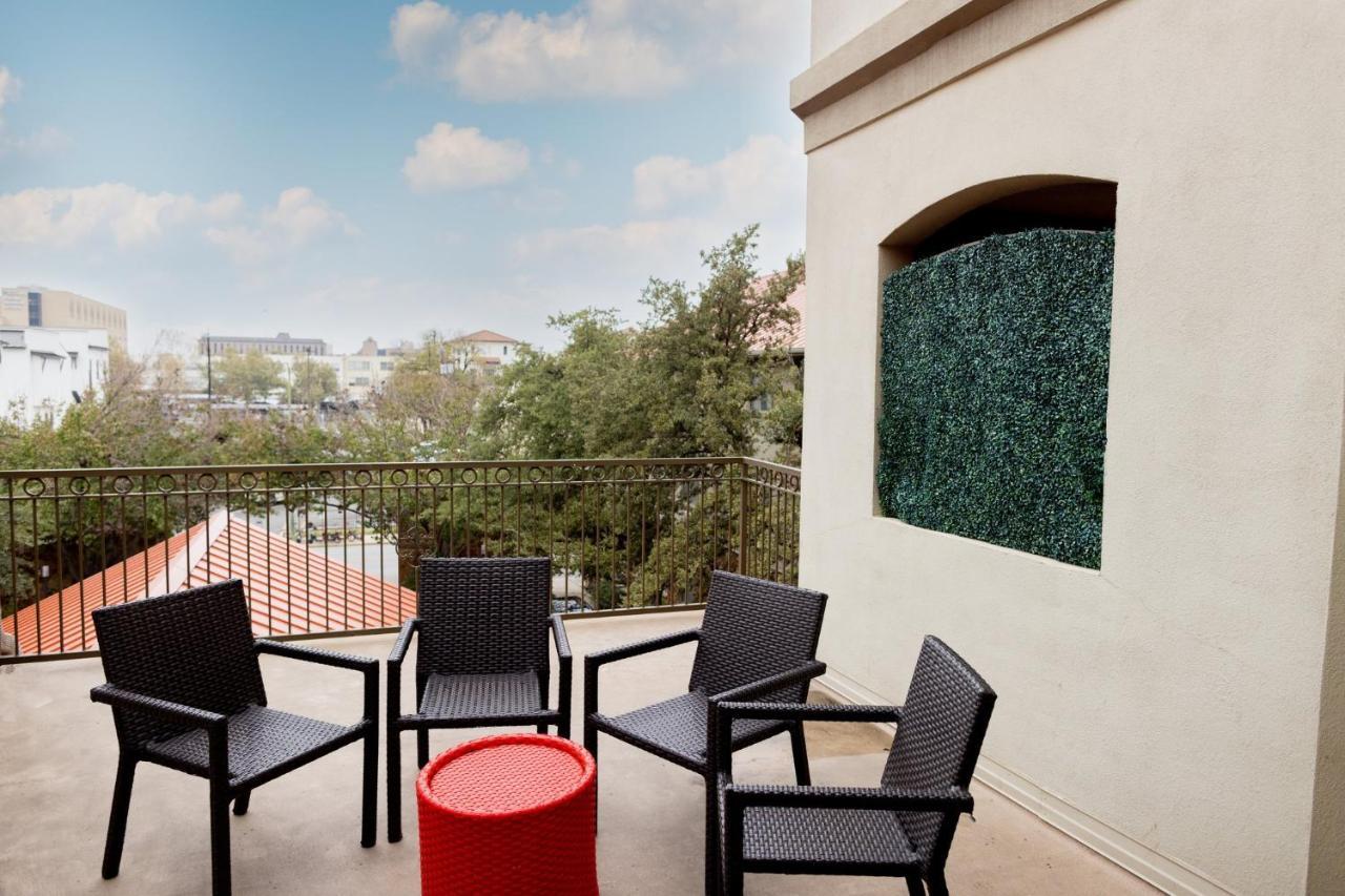 Hotel Indigo San Antonio Riverwalk By Ihg Extérieur photo